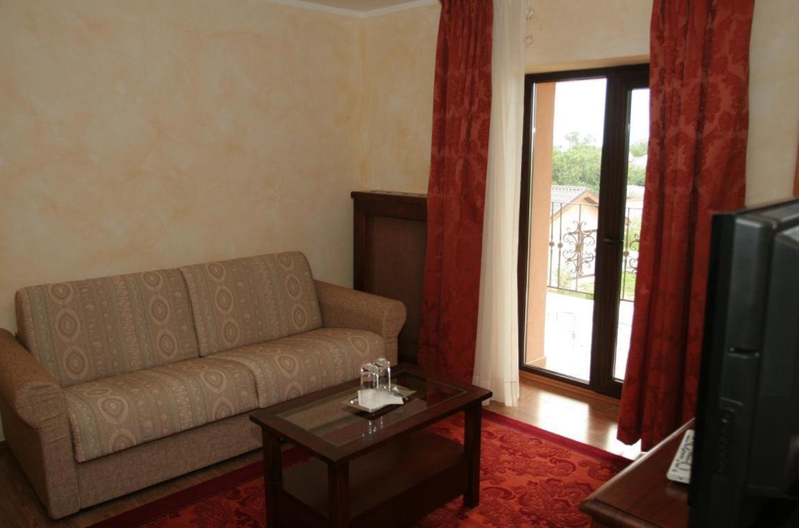 Club Insieme Grand Resort Potlogi Rom bilde