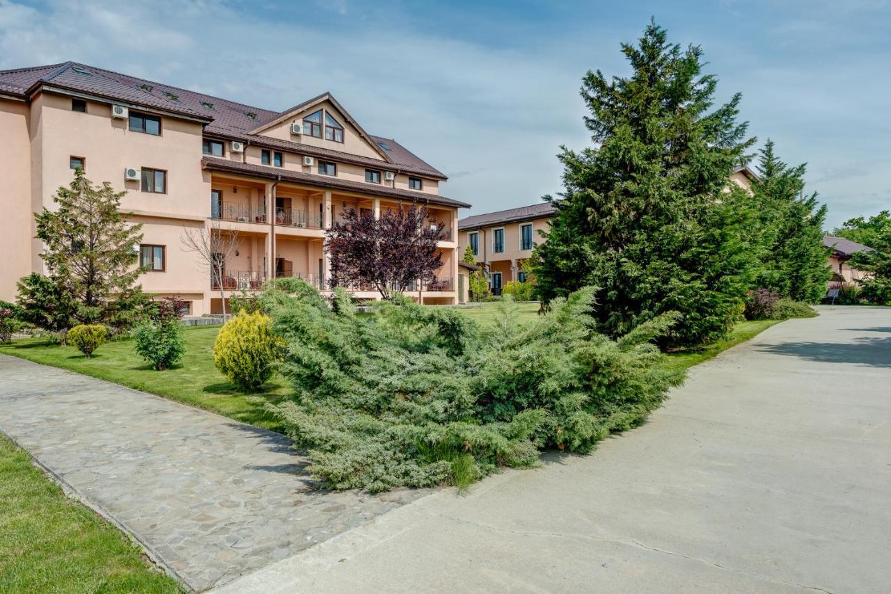 Club Insieme Grand Resort Potlogi Eksteriør bilde