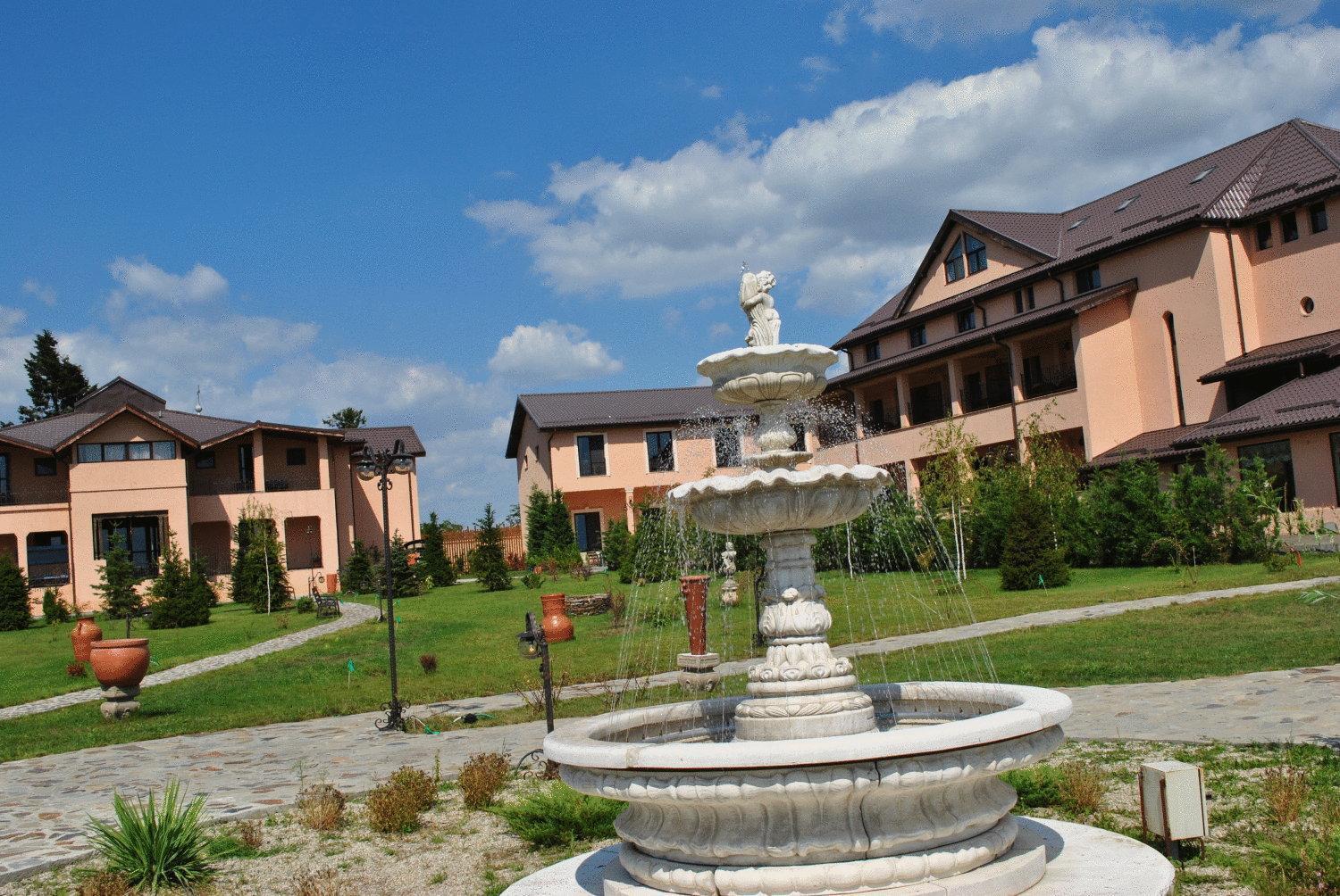 Club Insieme Grand Resort Potlogi Eksteriør bilde